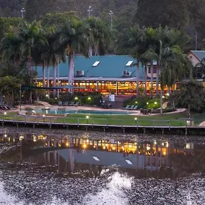 https://resort-cedar-lakes-country-gold-coast-hinterland.queenslandhotels.net