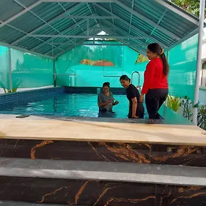 Johnson's With Pool & Ecohouseboat Gasthuis Alappuzha