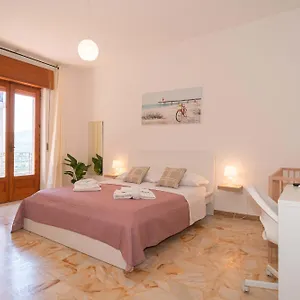 https://borgo-di-taormina-apartments-by-holiday-world.sicilyhotelsitaly.net
