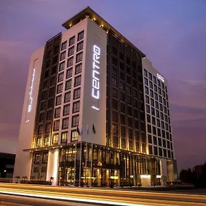 Отель Centro Shaheen By Rotana ****